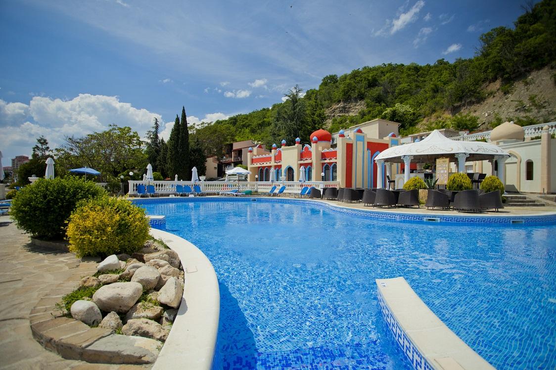 Royal Bay Hotel Elenite Bagian luar foto