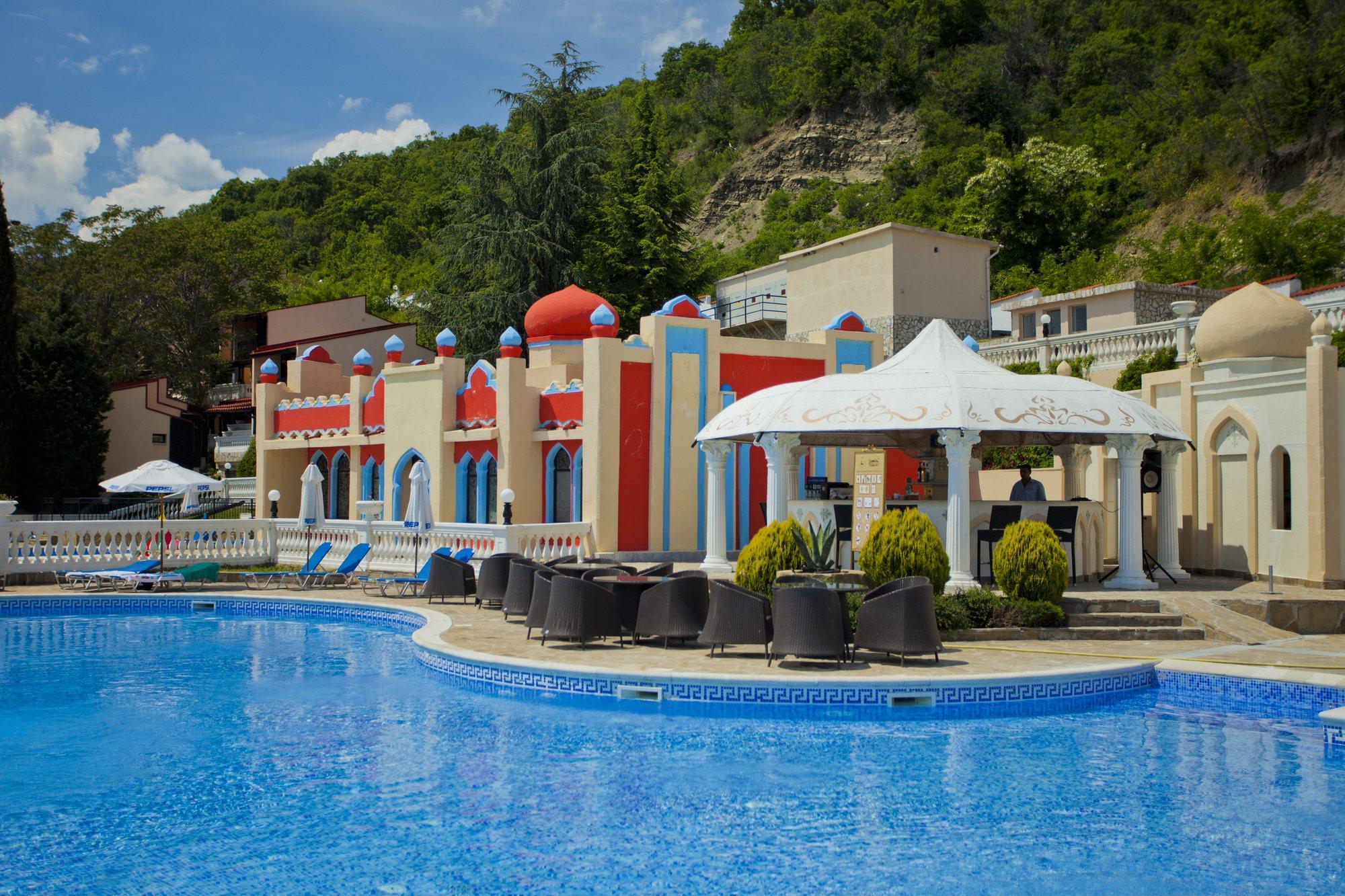 Royal Bay Hotel Elenite Bagian luar foto