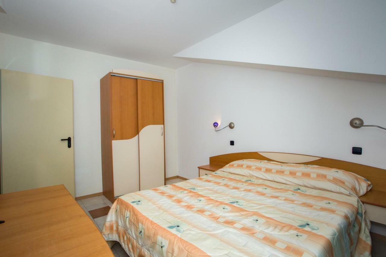 Royal Bay Hotel Elenite Ruang foto